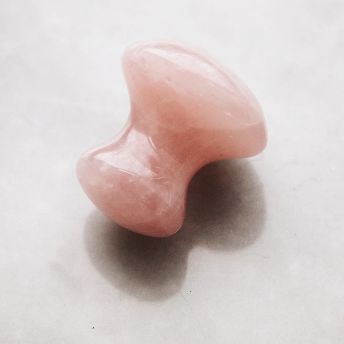 The De-Puffing Rose Quartz Eye Massage Tool