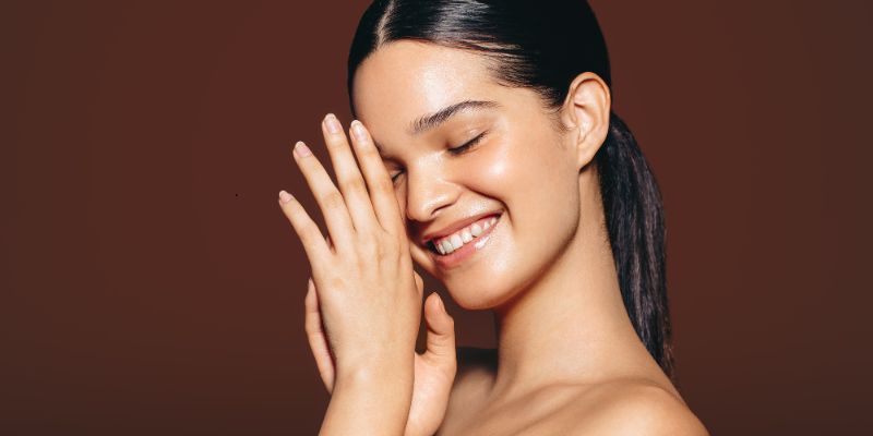 Ingredient Showdown: Vitamin C vs. Tranexamic Acid – Who They’re For & How To Choose