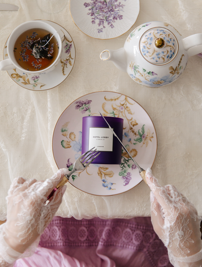 London - Luxury Soy Lavender Candle - 9.75 oz