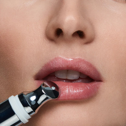 Plush &amp; Pump Lip Blurring Serum